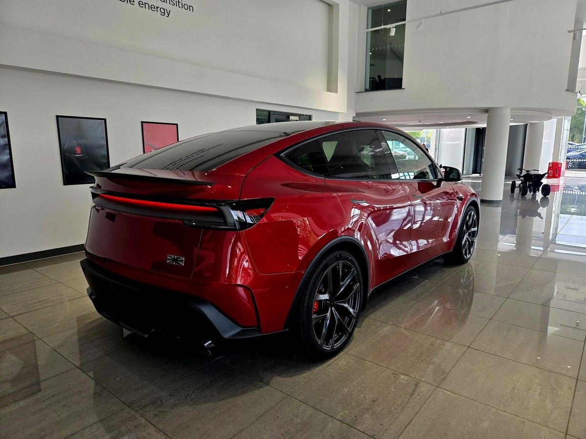 Tesla model Y - View 3