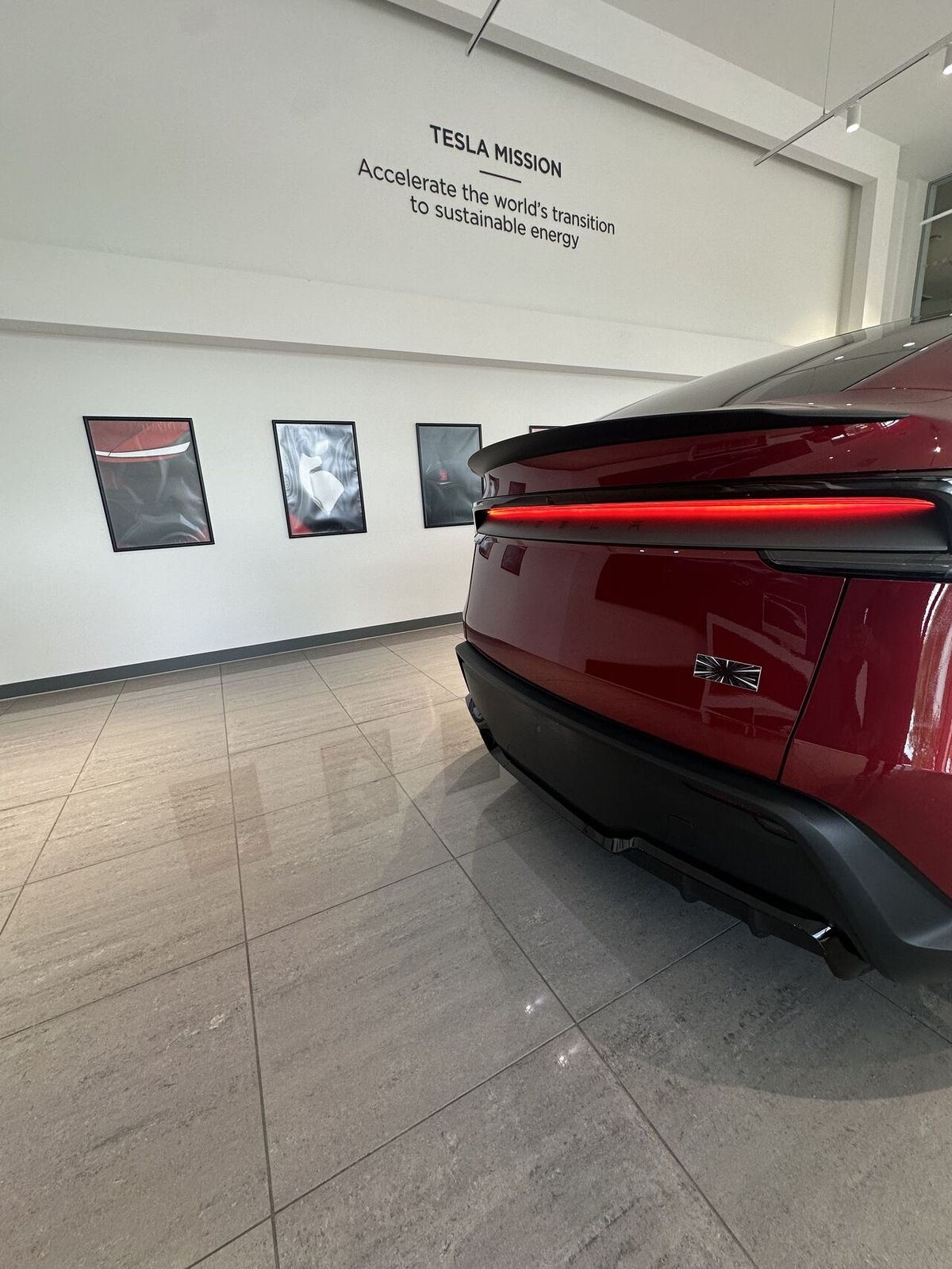Tesla model Y - View 4