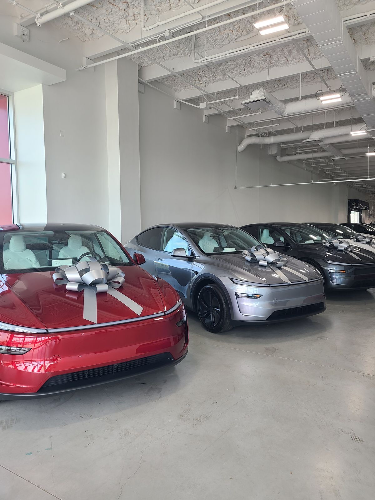Tesla model Y - View 2